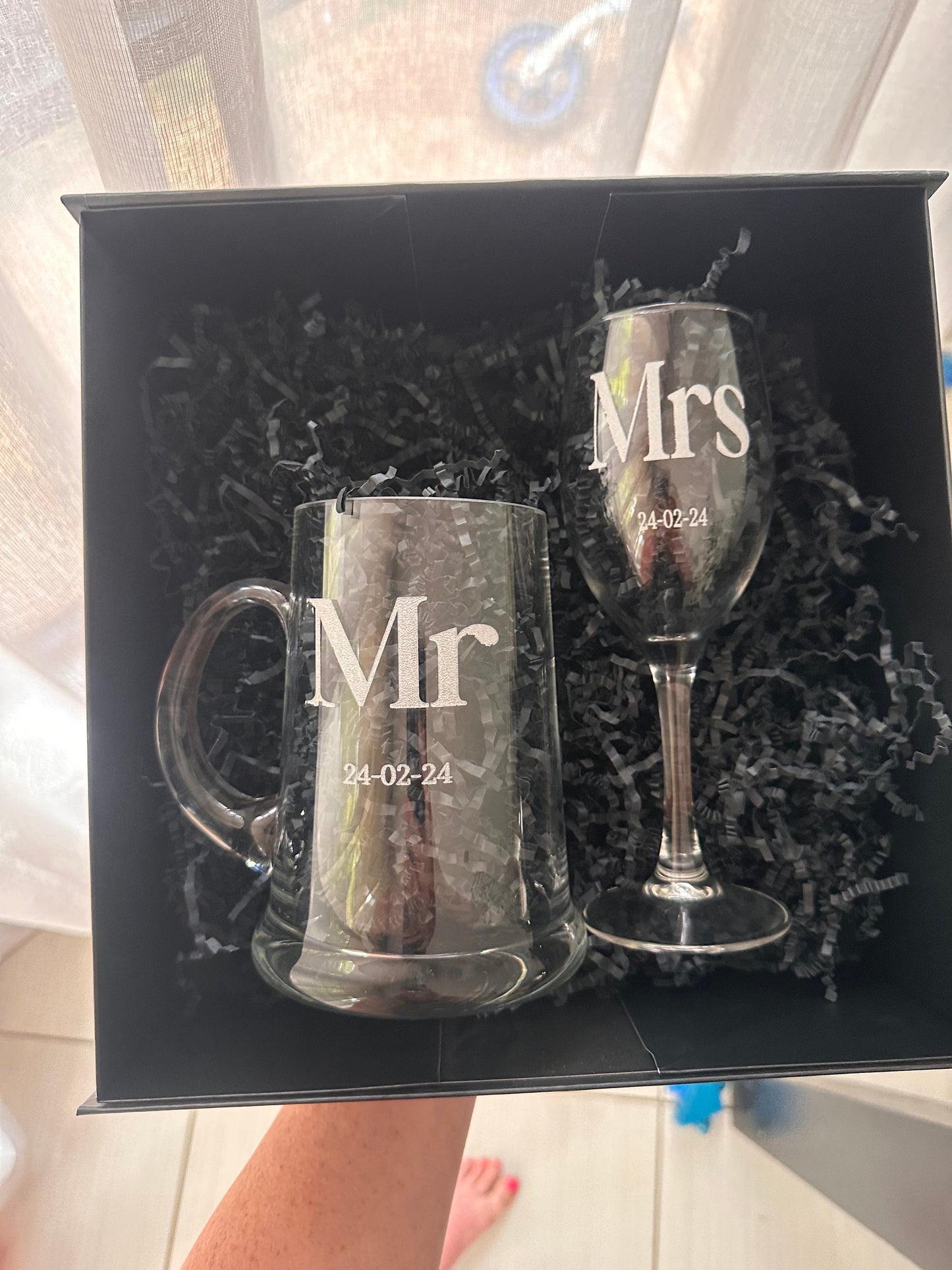 Mr and Mrs wedding wine glasses and beer , set of two in a personalized presentation box., wedding glasses, personalized wedding glasses