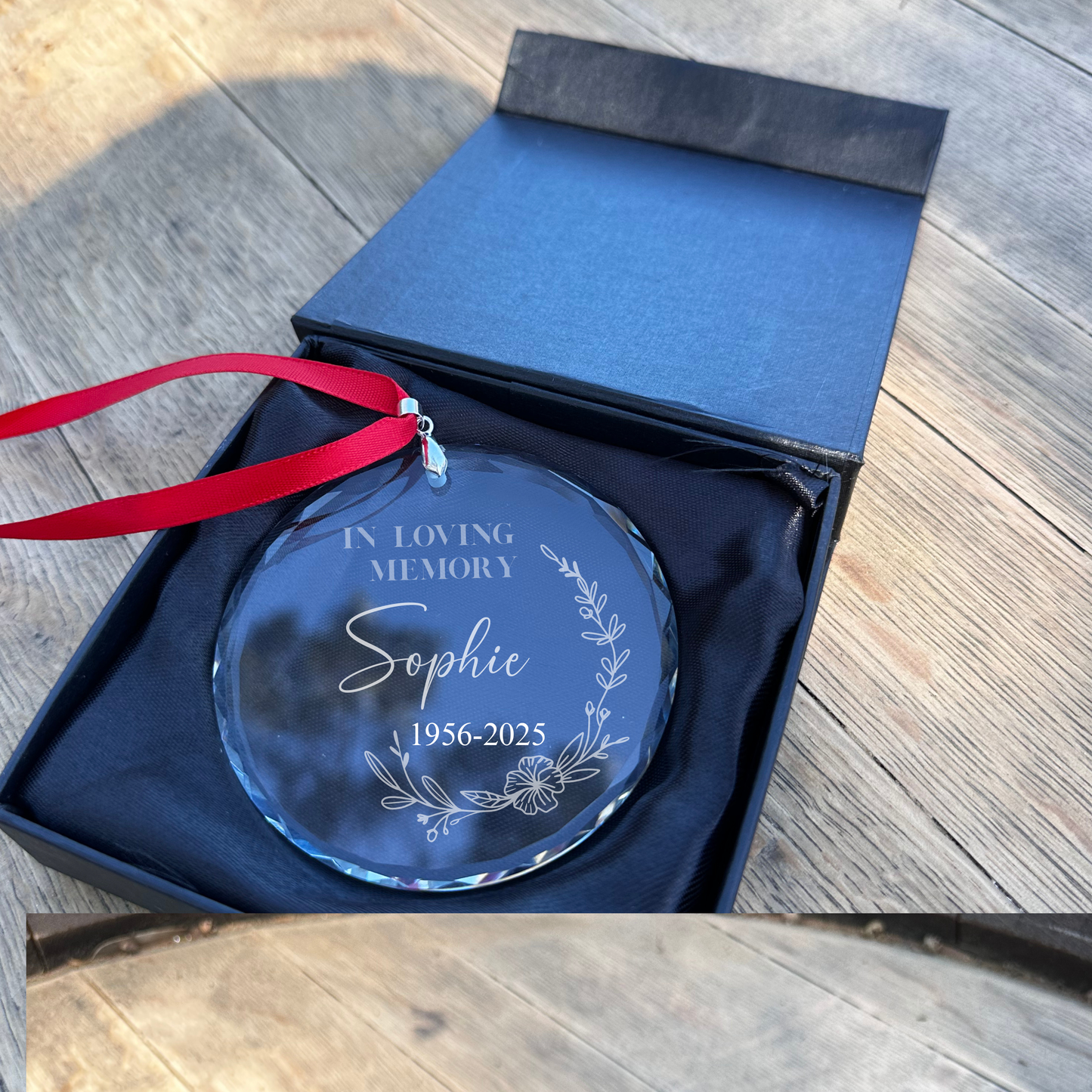 In loving memory Crystal Ornament – 60mm with Luxury Magnetic Gift Box