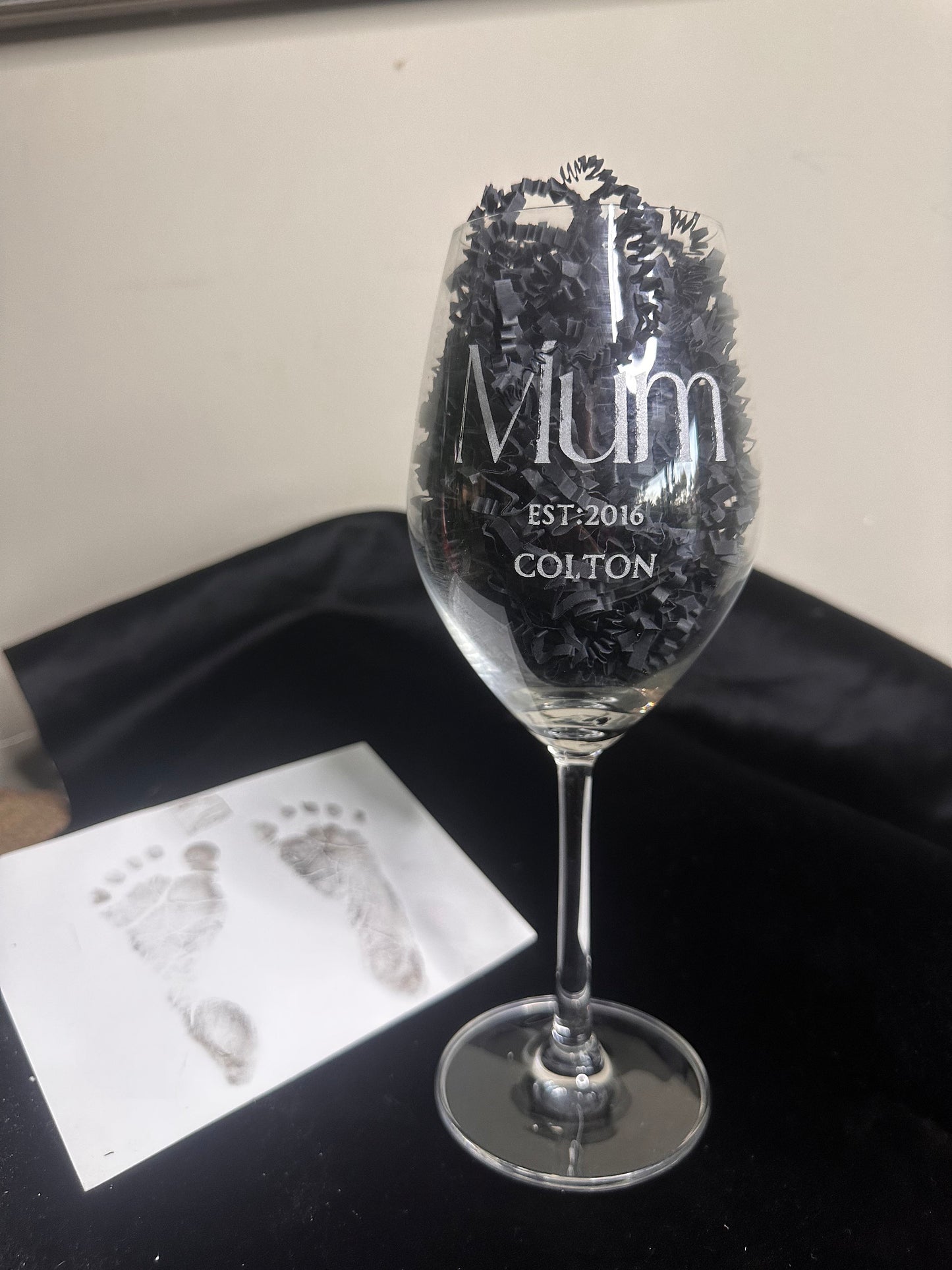 Wine glasses personalized , Materials: HenPartyFavors, Engraved Gifts, Personalized Glassware, EngravedPartyDecor, mothersday ,mumgift