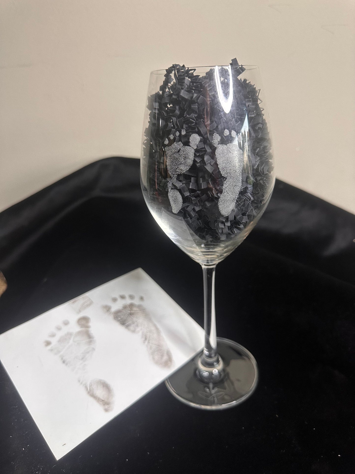 Wine glasses personalized , Materials: HenPartyFavors, Engraved Gifts, Personalized Glassware, EngravedPartyDecor, mothersday ,mumgift